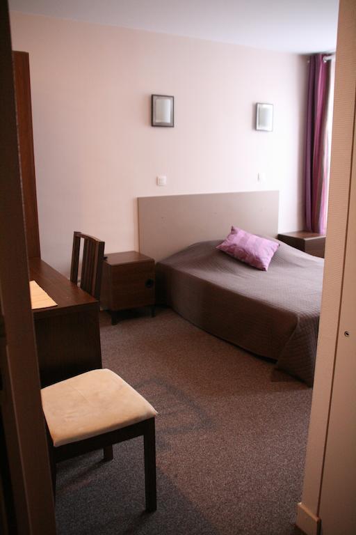 Hotel Du Roussillon Paris Phòng bức ảnh