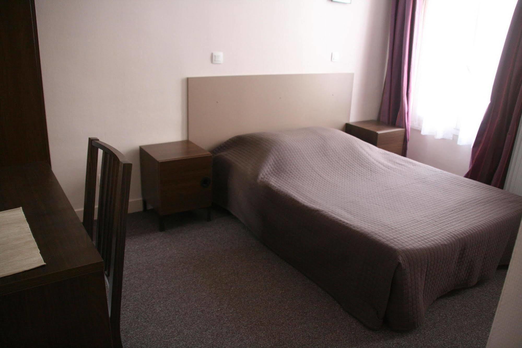 Hotel Du Roussillon Paris Ngoại thất bức ảnh